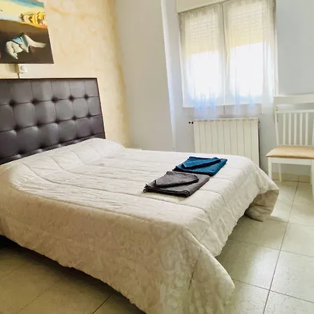 Sol Naciente 2* לאון