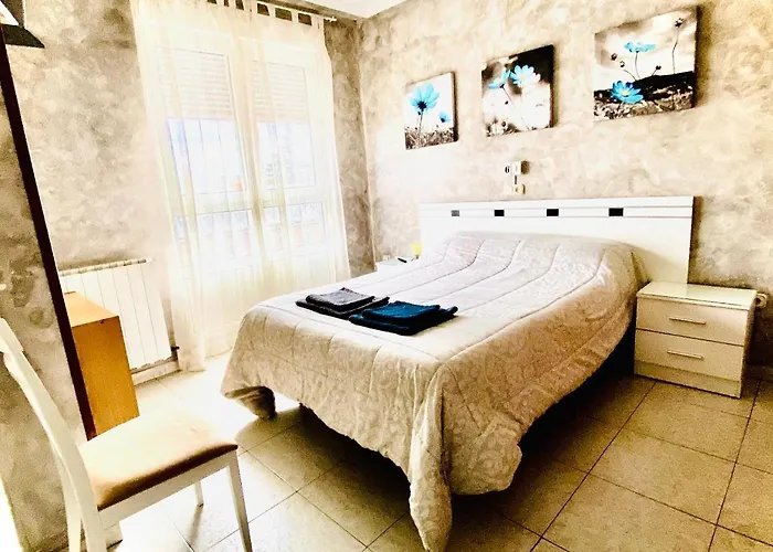 Sol Naciente 2* León