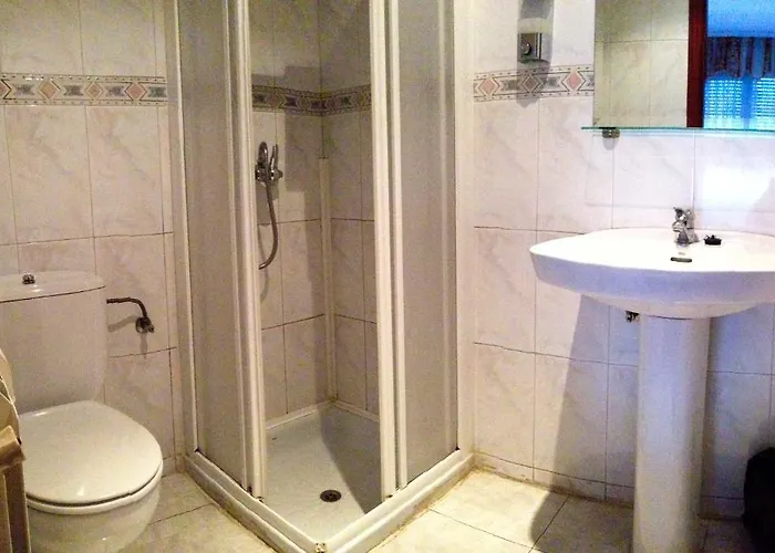 Sol Naciente 2* León